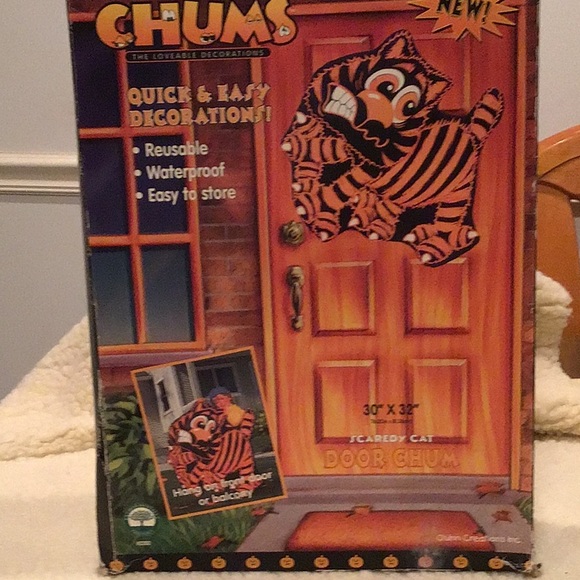 Halloween scaredy-cat door chum - Picture 2 of 3
